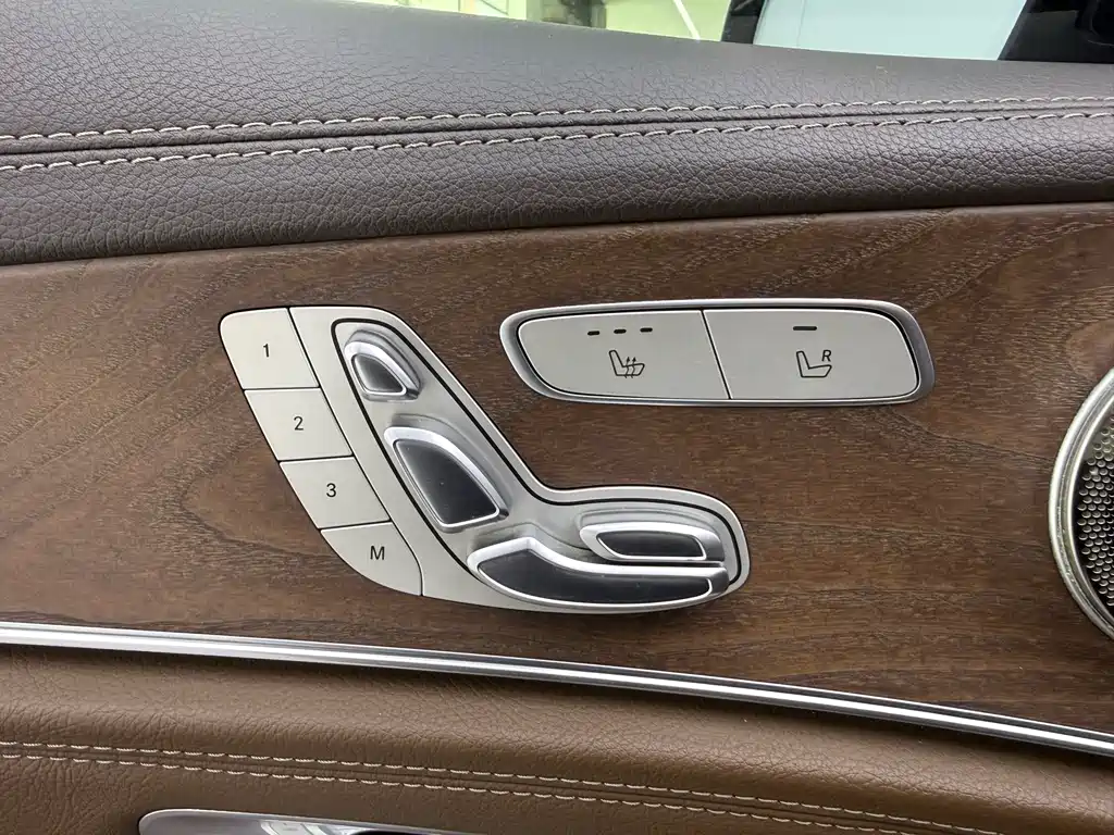 Mercedes-Benz E-Class 2021 — фото 17