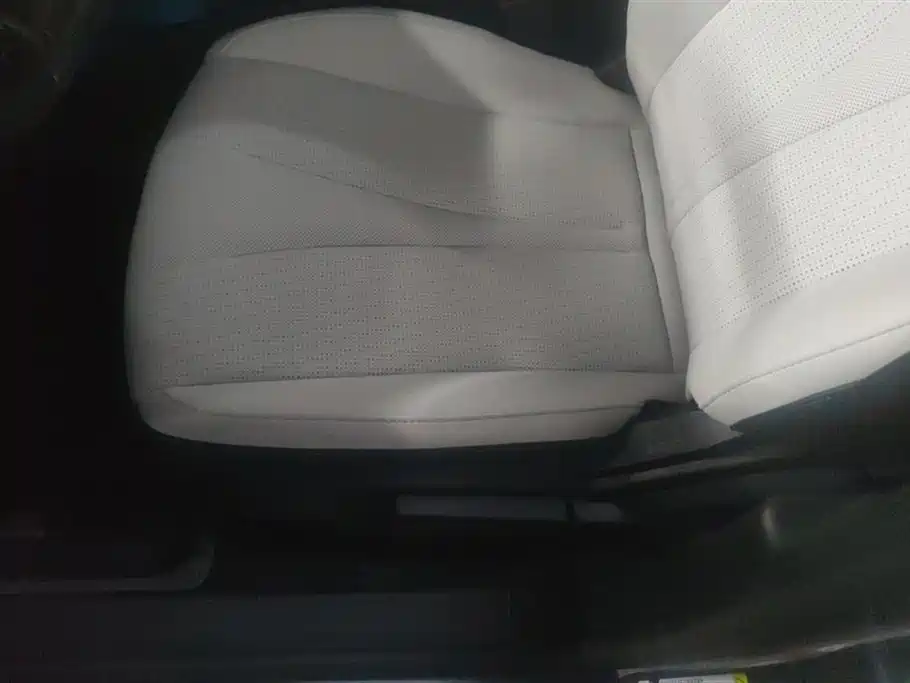 BYD Seal 05 DM-i 2025 — фото 9