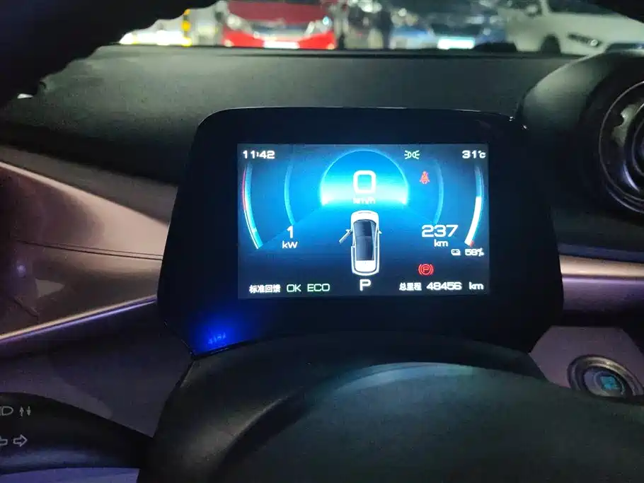 BYD Dolphin 2022 — фото 14