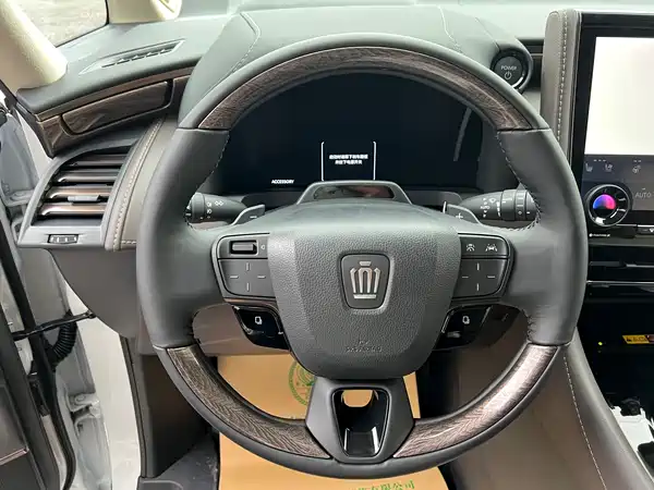 Toyota Vellfire 2024