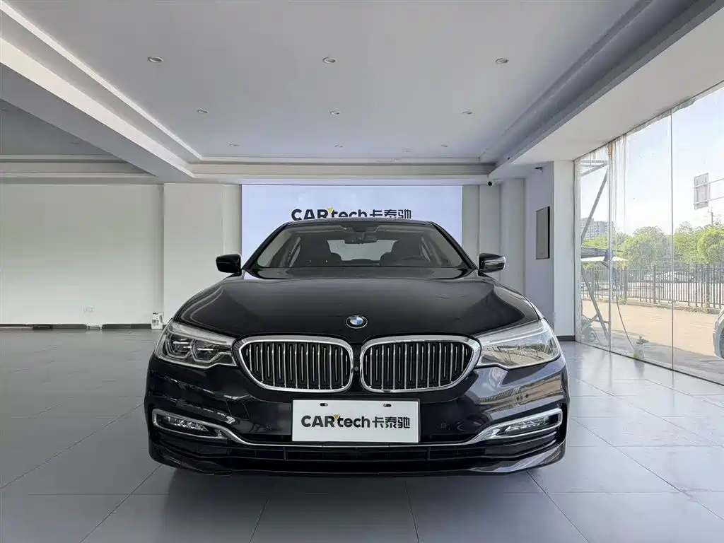 BMW 5 Series 2018 — фото 4