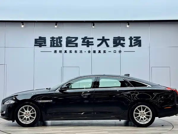 Jaguar XJ 2016