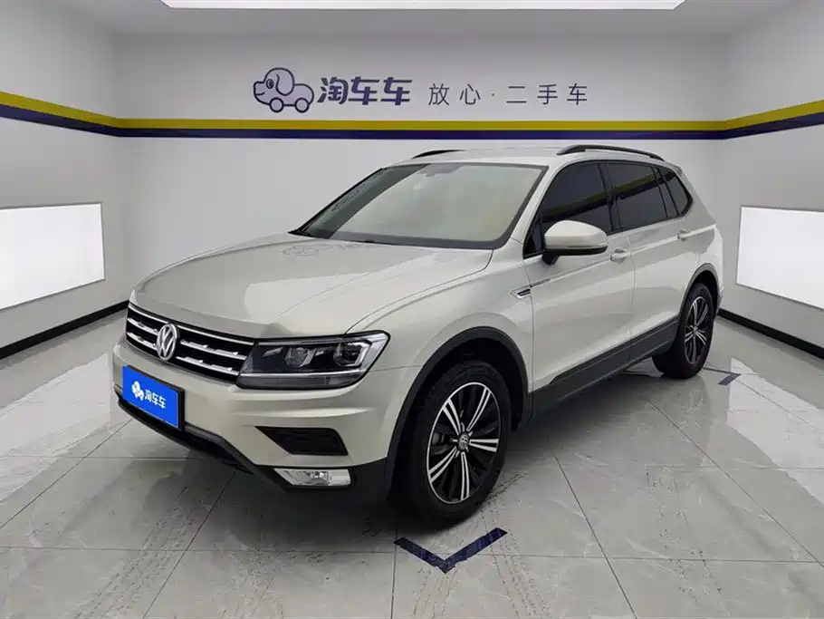 Volkswagen Tiguan L 2020 — фото 1