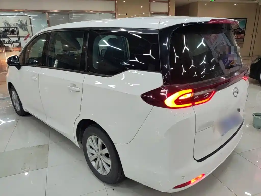 GAC Motor Trumpchi M6 2021 — фото 23