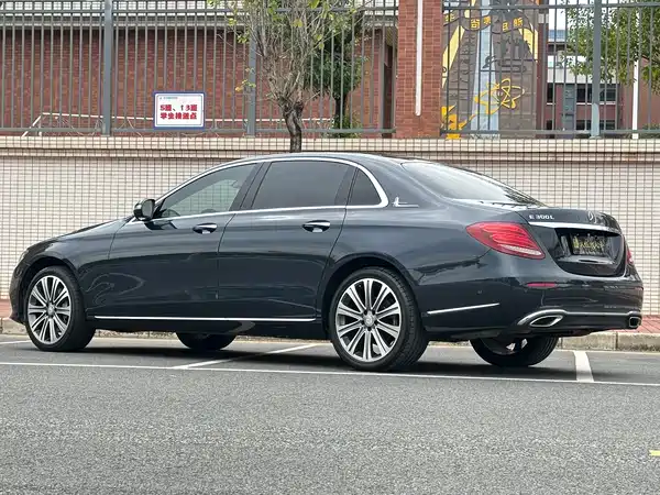 Mercedes-Benz E-Class 2016