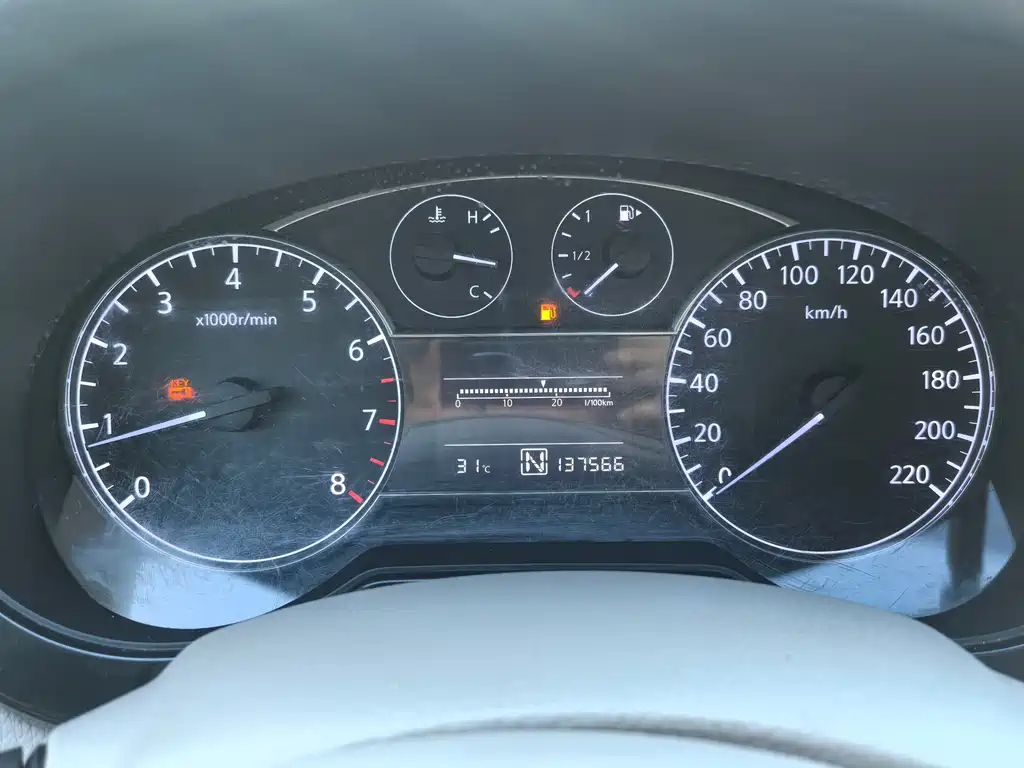 Nissan Tiida 2015 — фото 16