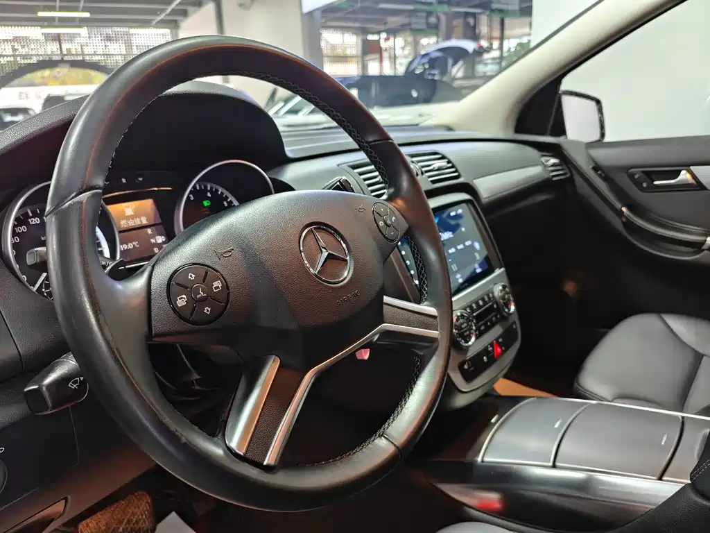 Mercedes-Benz R-Class 2014 — фото 8