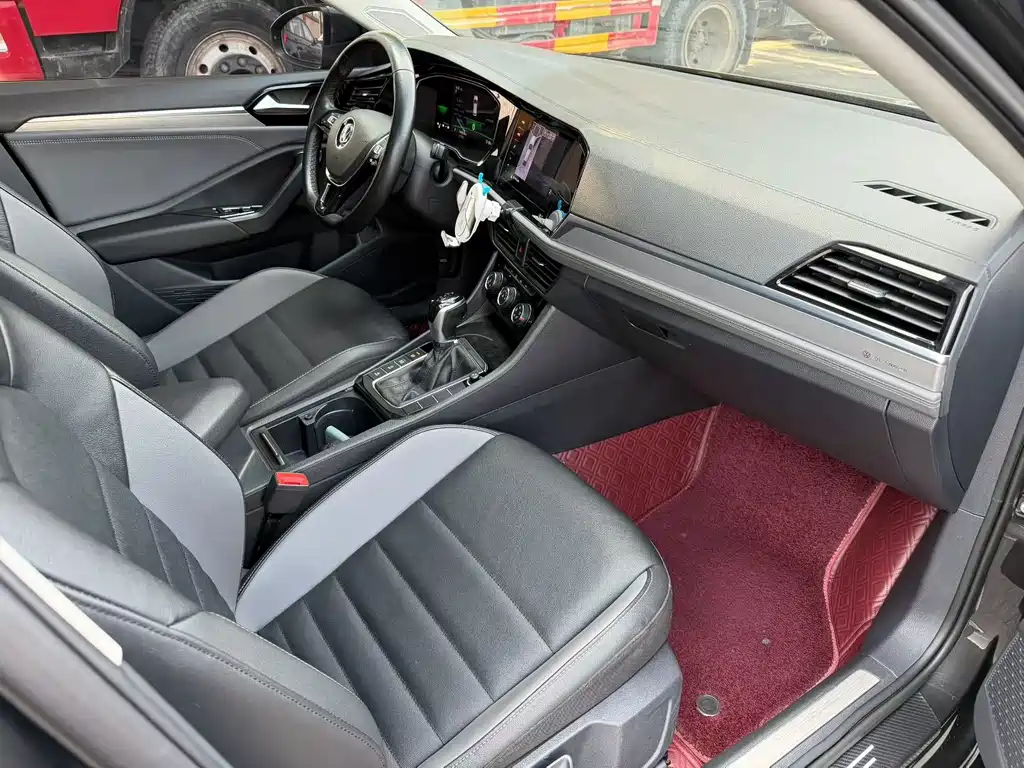 Volkswagen Sagitar 2021