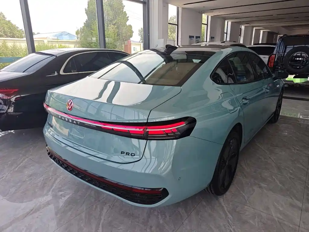 Volkswagen Passat 2024
