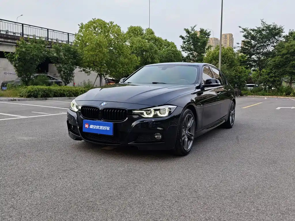 BMW 3 Series 2019 — фото 1