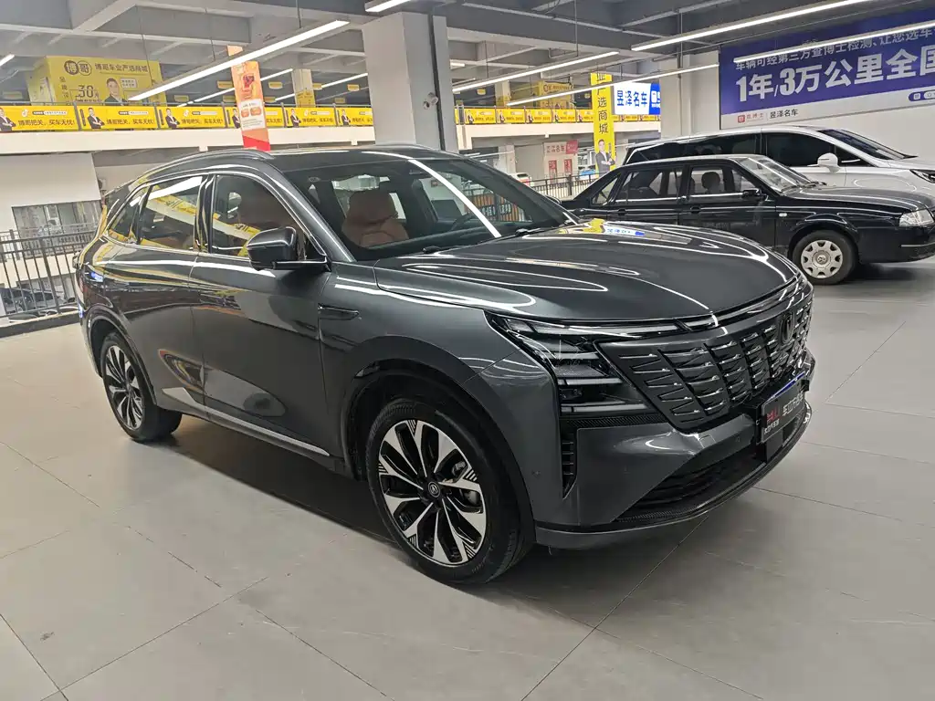 Changan CS75 PLUS 2025 — фото 3