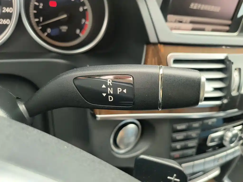 Mercedes-Benz E-Class 2015 — фото 7