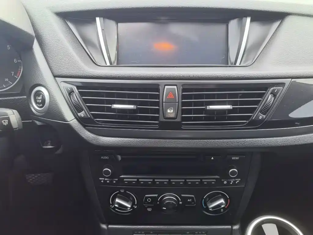BMW X1 2015 — фото 13