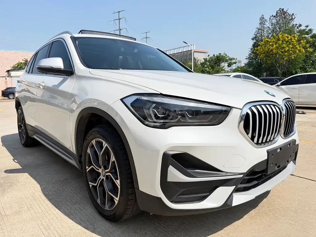 BMW X1 2022 — фото 3