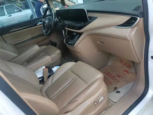 Buick GL8 2021