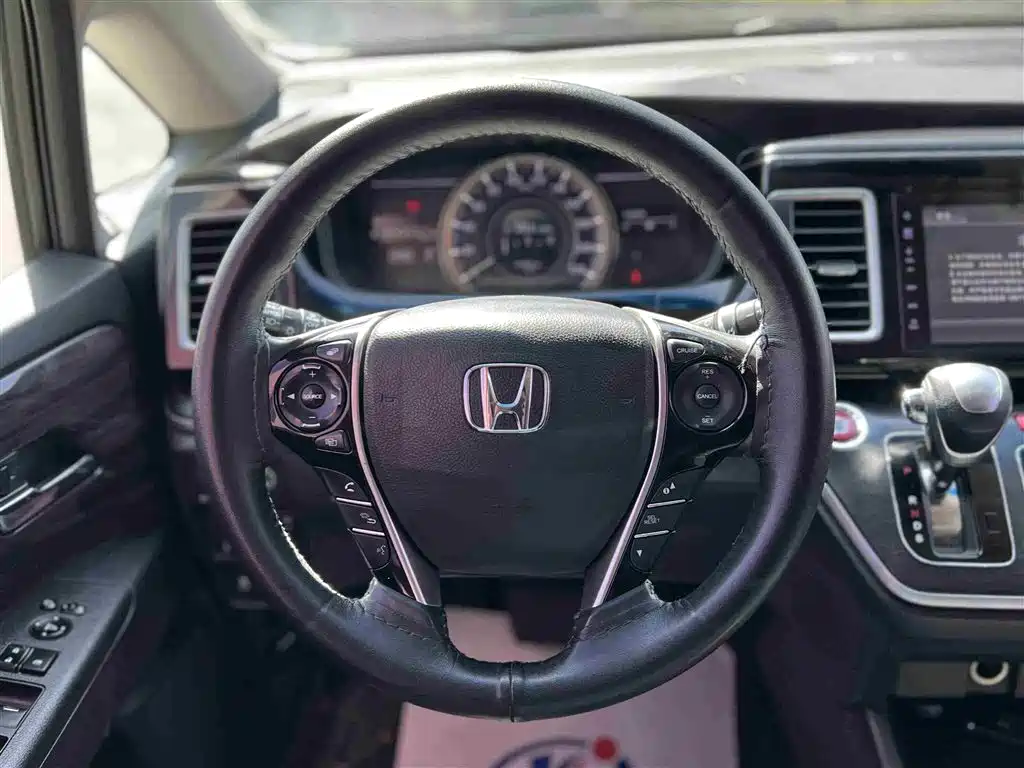Honda Elysion 2018 — фото 9