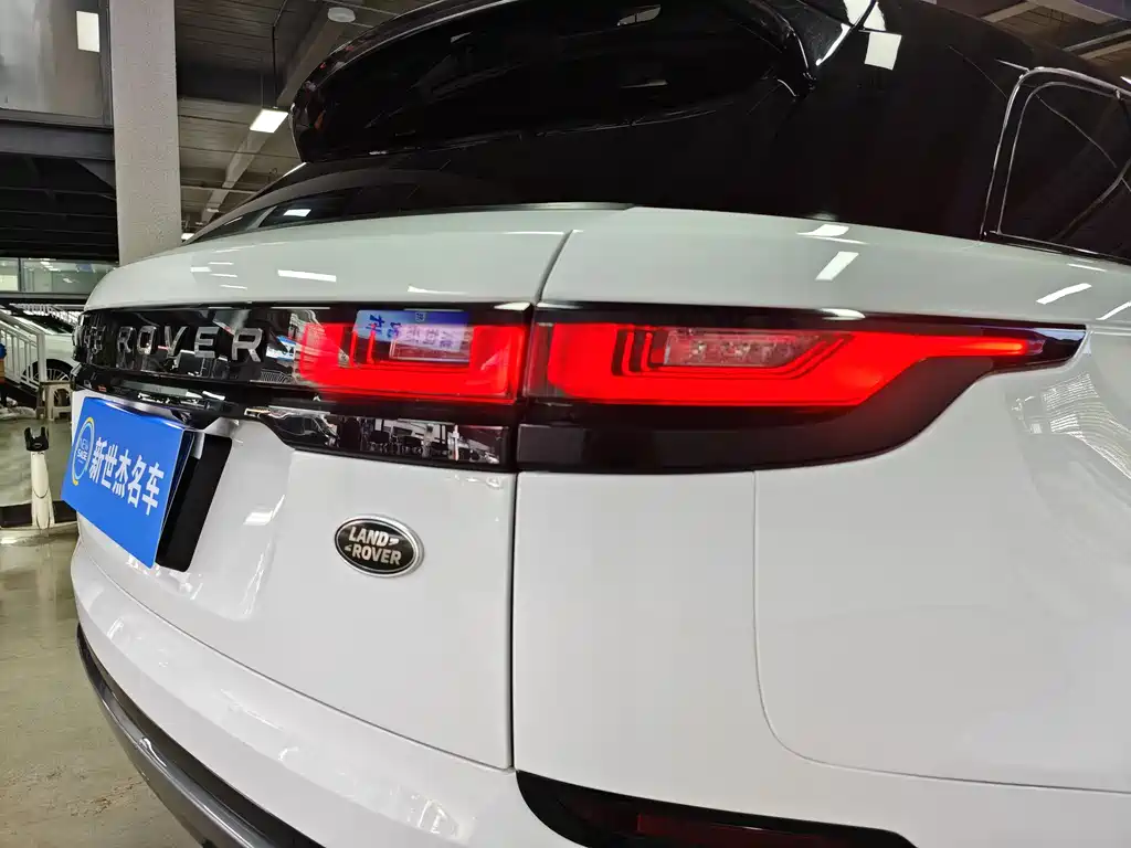 Land Rover Velar 2019 — фото 12