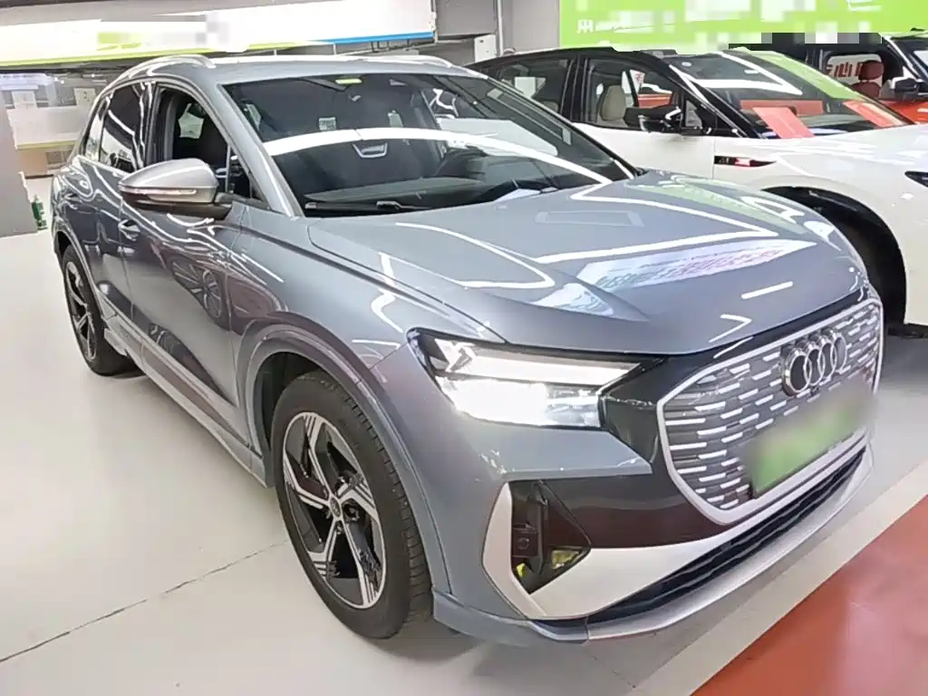 Audi Q4 E-Tron 2023 — фото 4