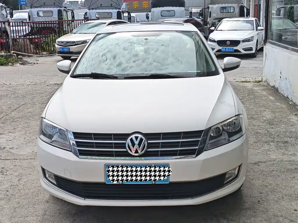 Volkswagen Lavida 2015