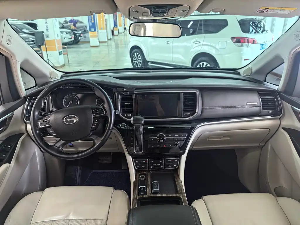 GAC Motor Trumpchi M8 2018 — фото 9