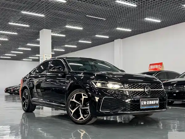 Volkswagen Passat 2024