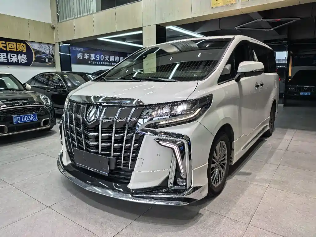 Toyota Alphard 2019 — фото 1