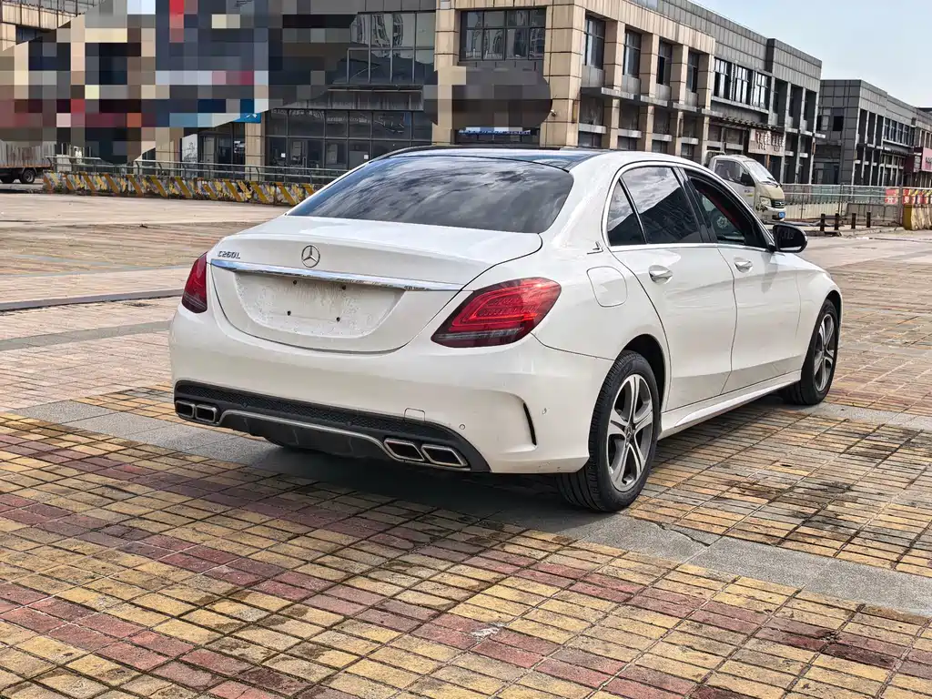 Mercedes-Benz C-Class 2019 — фото 9