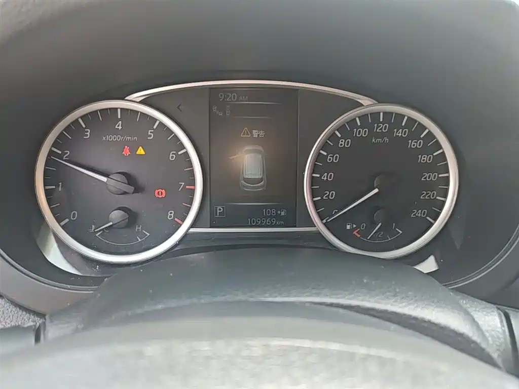 Nissan Tiida 2018 — фото 12