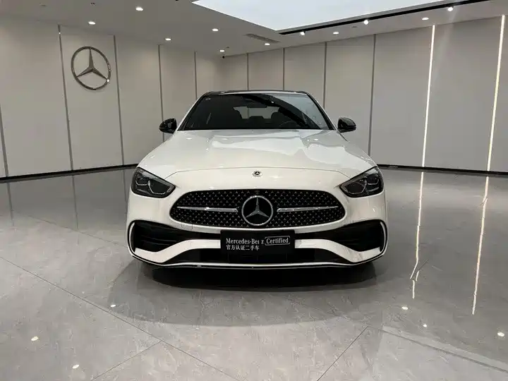 Mercedes-Benz C-Class 2024 — фото 1
