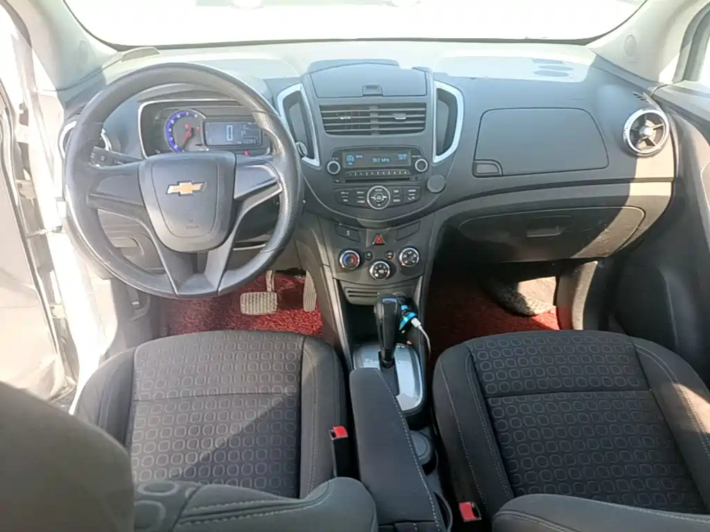 Chevrolet Trax 2014 — фото 10