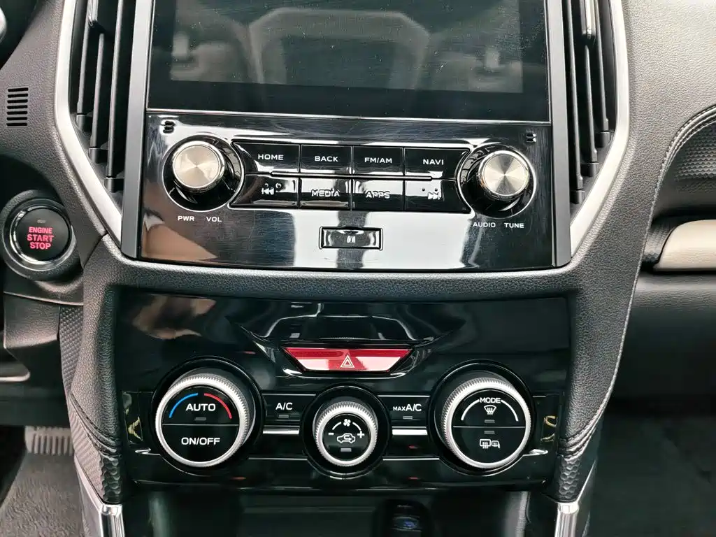 Subaru Forester 2024 — фото 9
