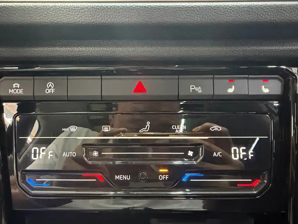 Volkswagen T-Roc 2023 — фото 20