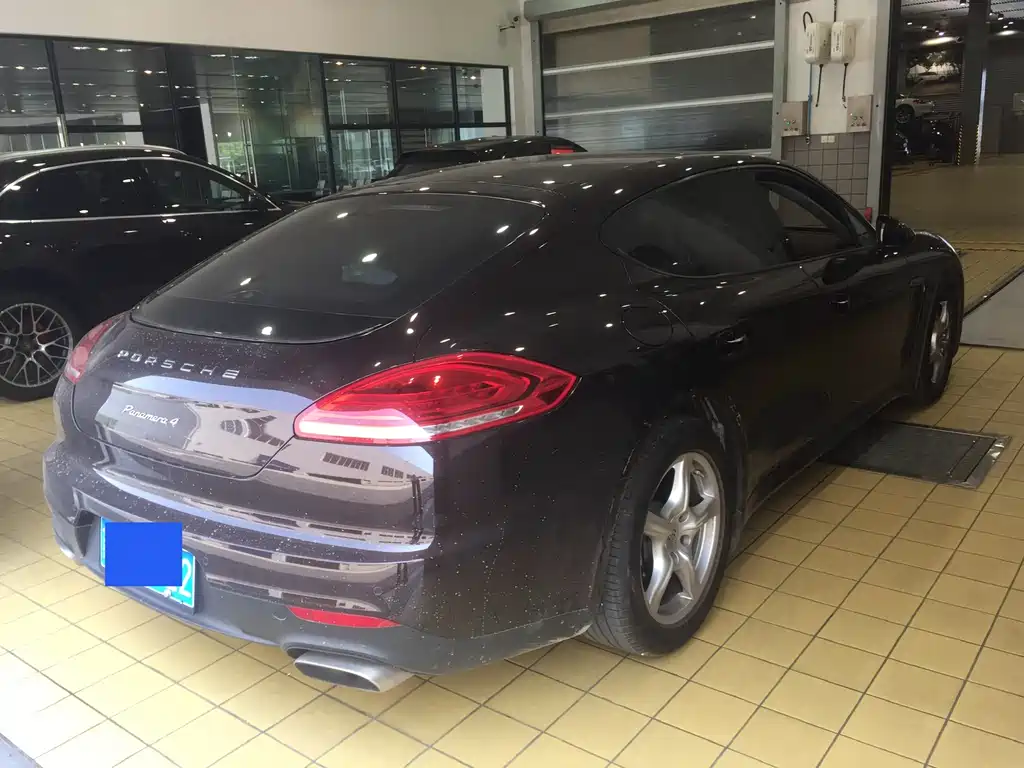 Porsche Panamera 2015 — фото 6