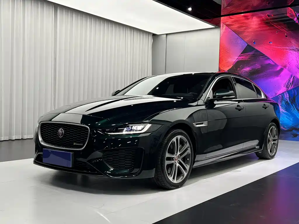 Jaguar XEL 2023 — фото 1