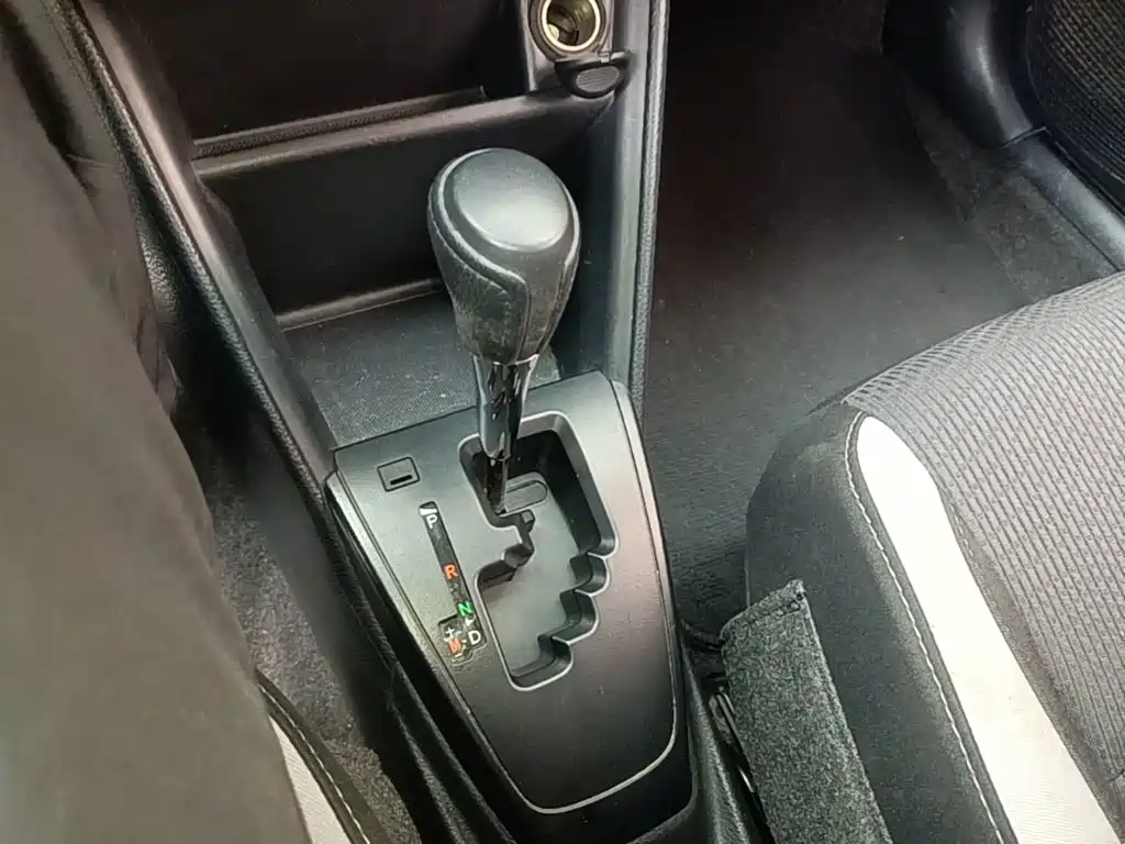 Toyota Yaris L 2022 — фото 14