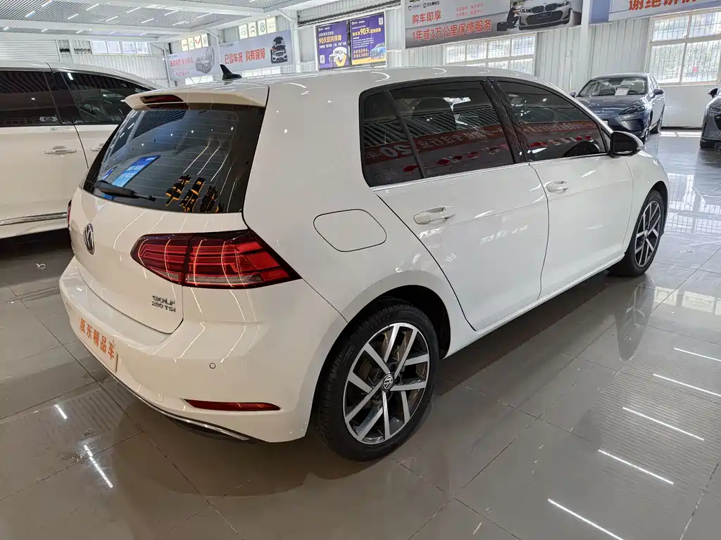 Volkswagen Golf 2020