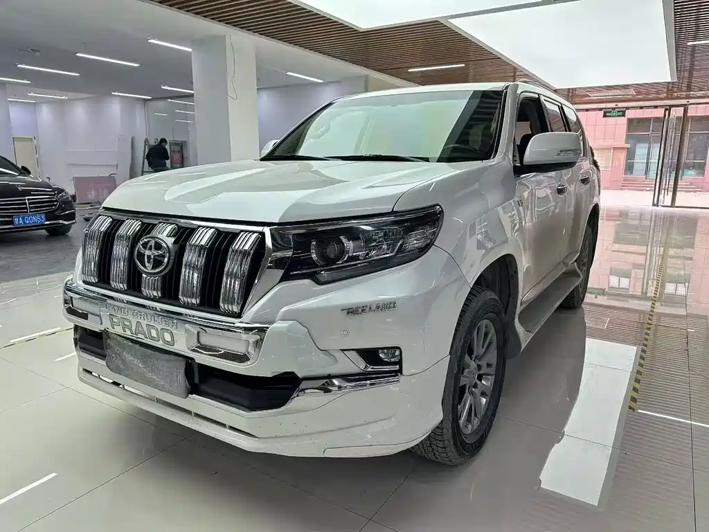 Toyota Prado 2020 — фото 1
