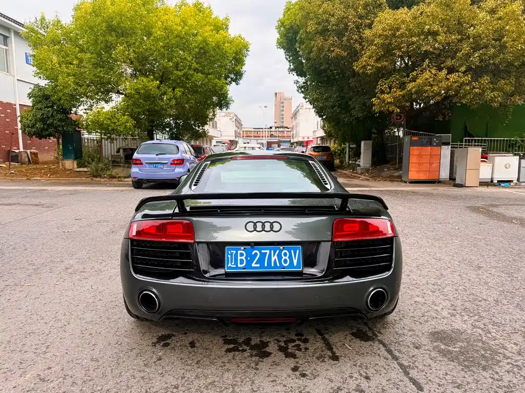 Audi R8 2010