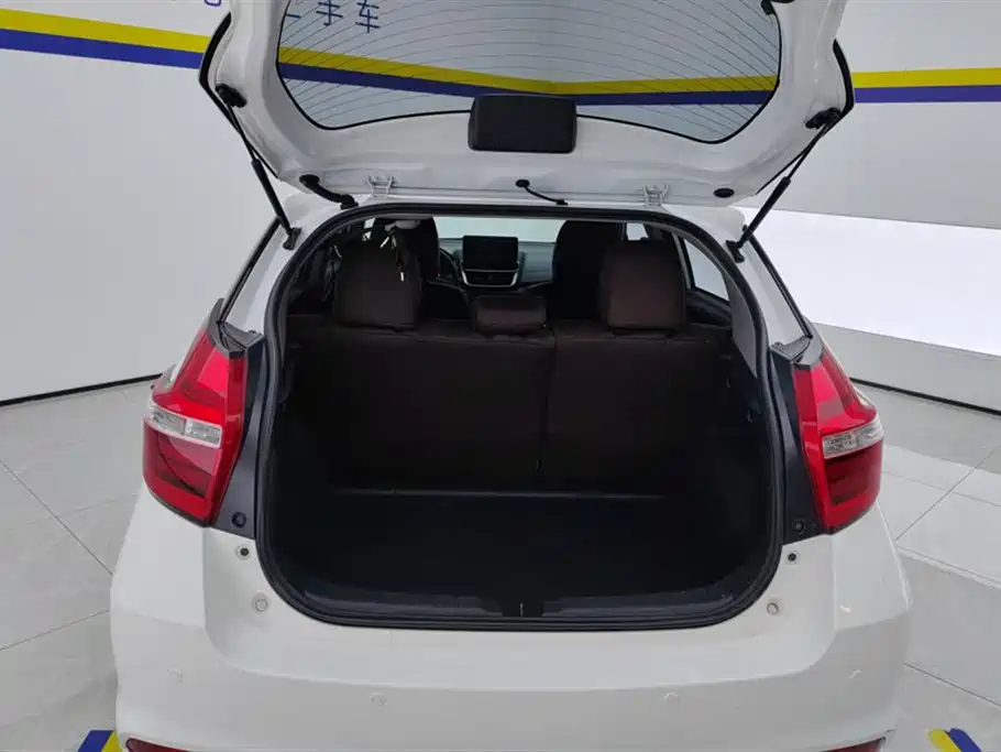 Toyota Yaris L 2020