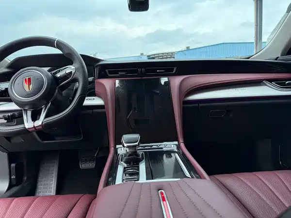 Hongqi H5 2025