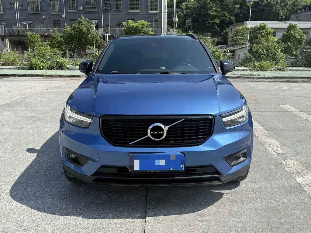 Volvo XC40 2019 — фото 2
