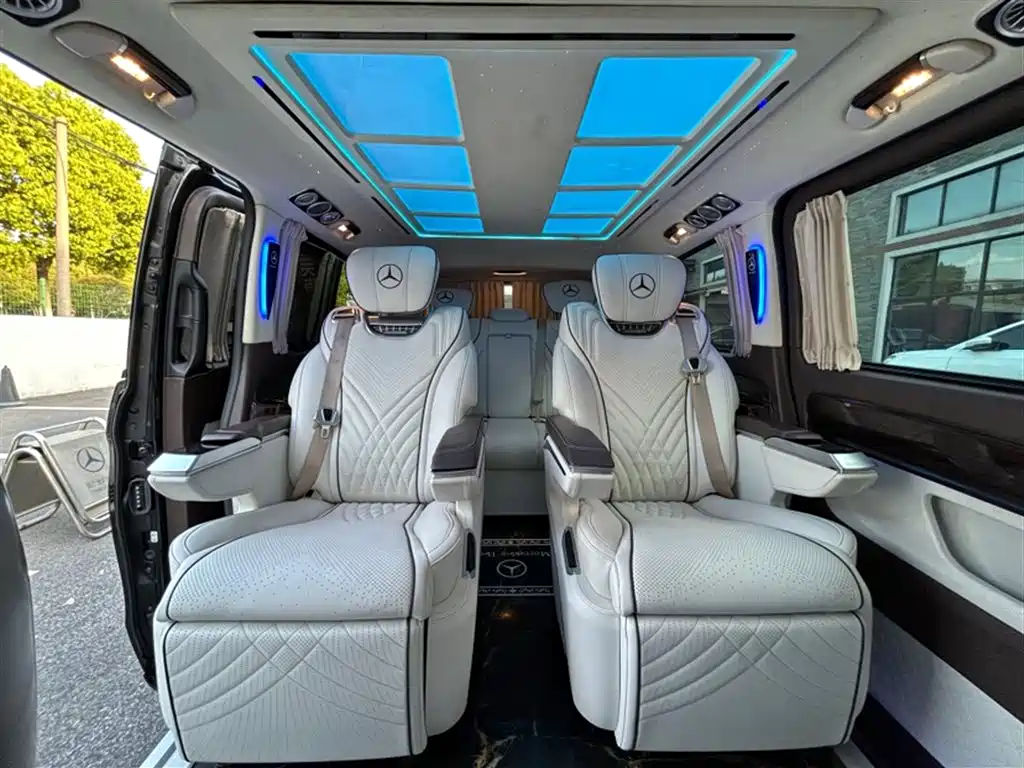 Mercedes-Benz Vito 2022 — фото 18