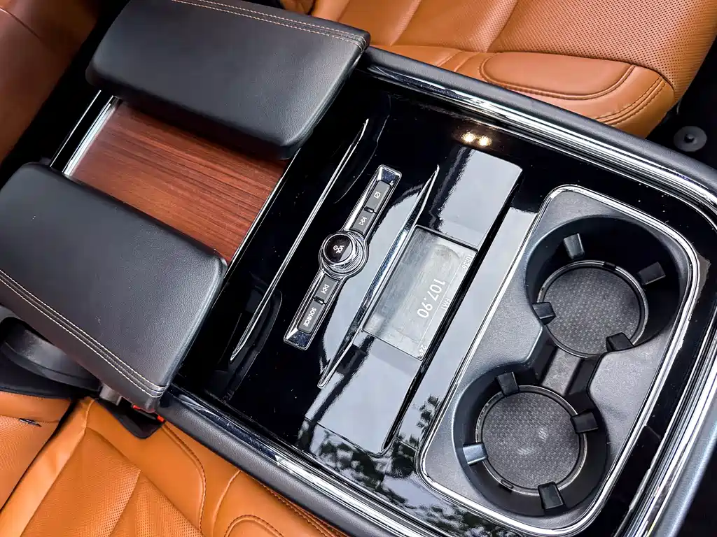 Lincoln Navigator 2021 — фото 12