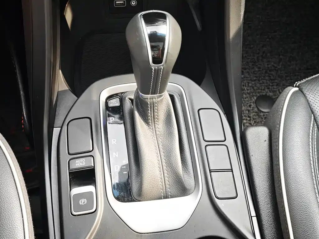 Hyundai Santa Fe 2018 — фото 26