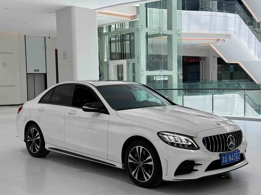 Mercedes-Benz C-Class 2019 — фото 3