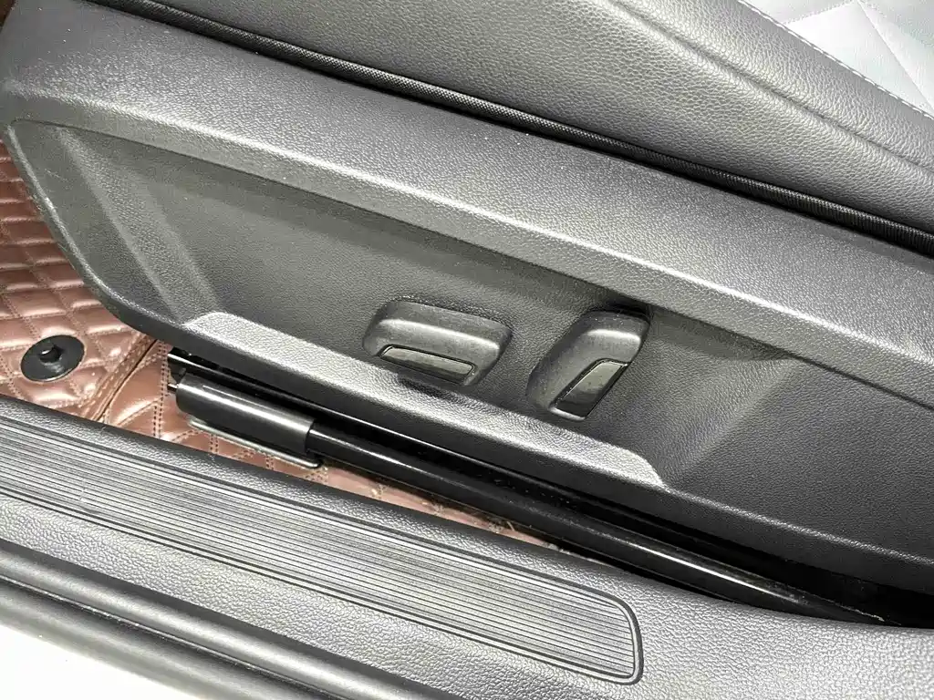 Volkswagen Lavida 2022 — фото 11