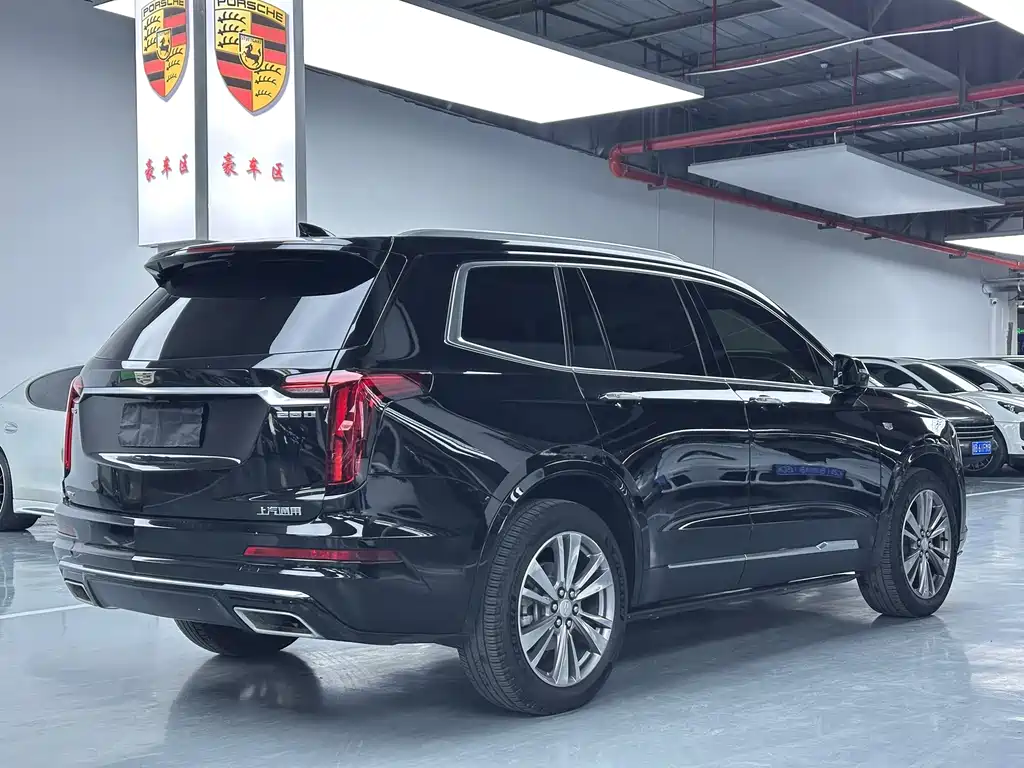 Cadillac XT6 2021 — фото 20