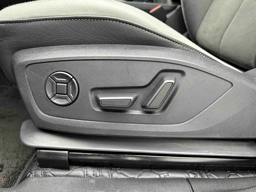 Audi Q3 2022 — фото 11