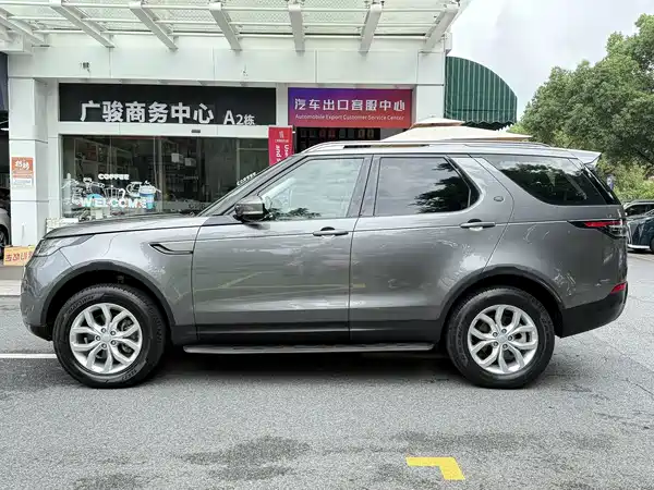 Land Rover Discovery 2018