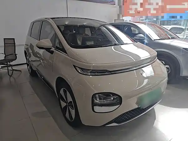 Baojun Yunduo 2024